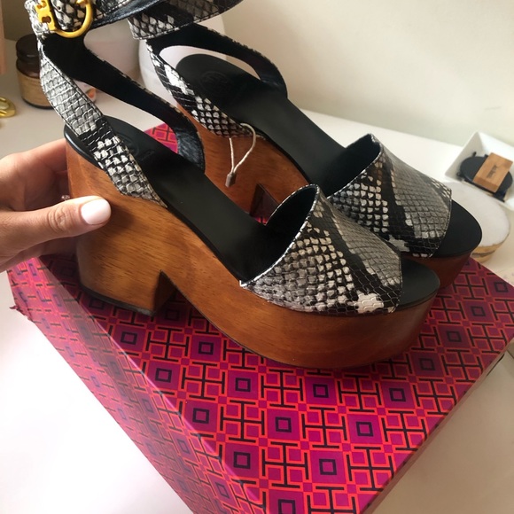 SOLD Tory Burch NWT Wooden Platforms - Picture 6 of 6